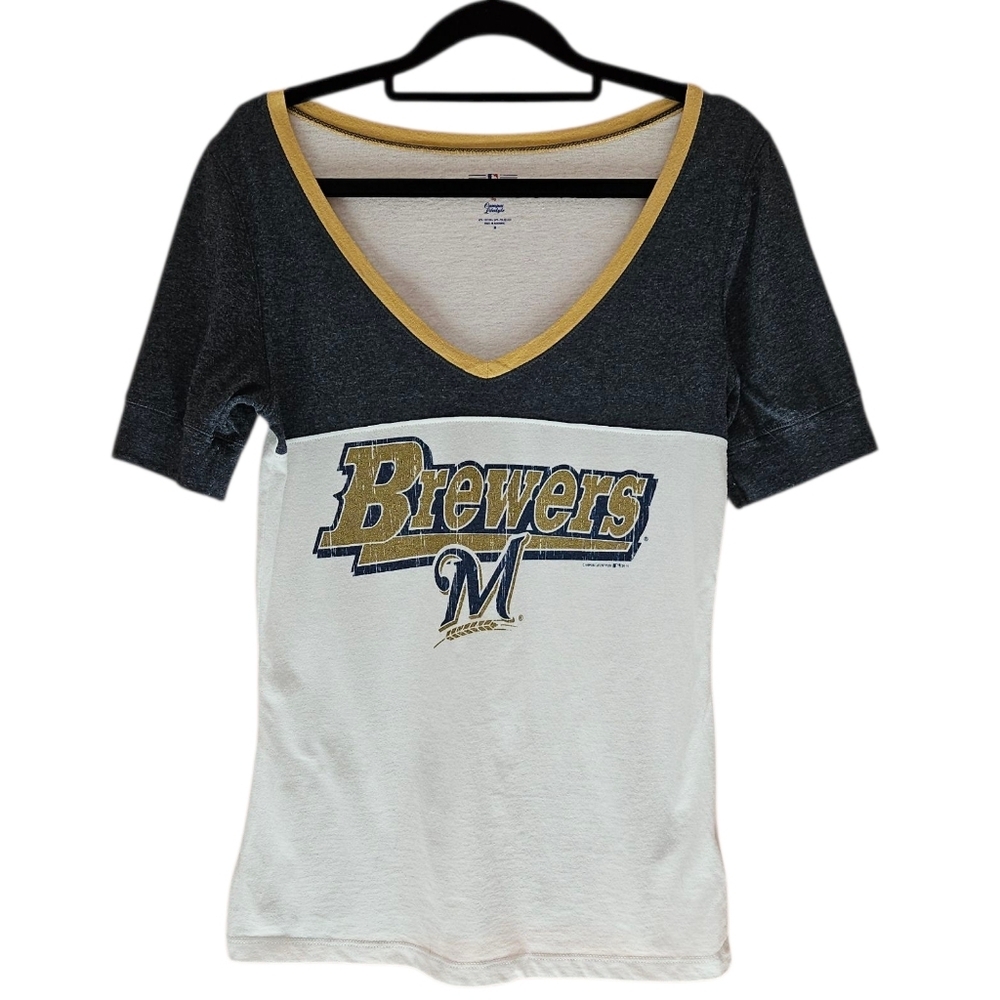 Milwaukee Brewers V-Neck Tee, Size Medium, EUC